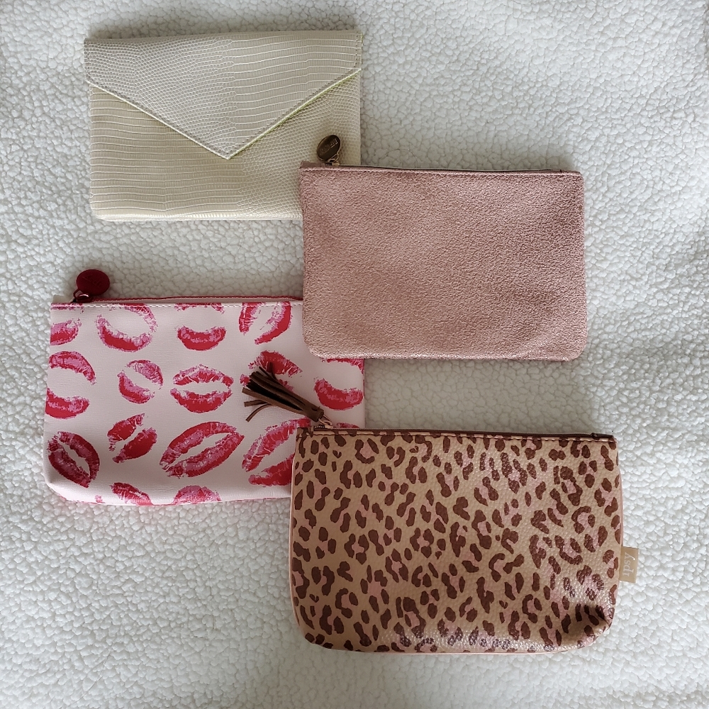 4 NWOT IPSY Bags